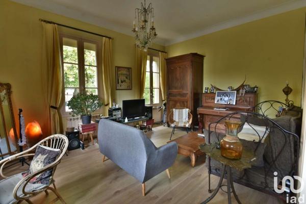 Demeure 8 pièces de 224 m² à Meschers-sur-Gironde (17132)