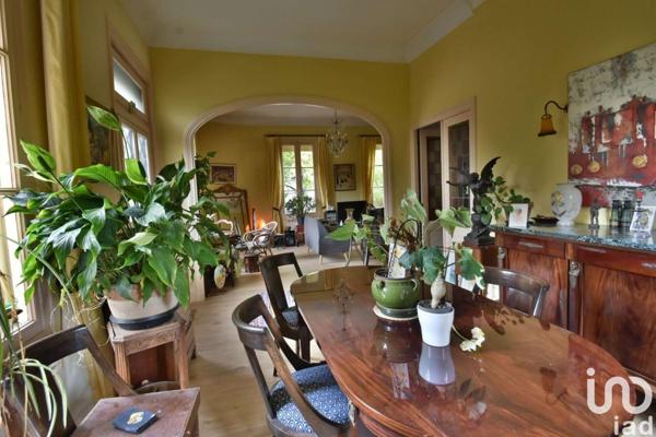 Demeure 8 pièces de 224 m² à Meschers-sur-Gironde (17132)