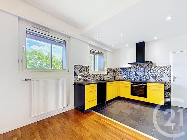 Maison à vendre  6 pièces - 109 m 2   MONTBELIARD  - 25