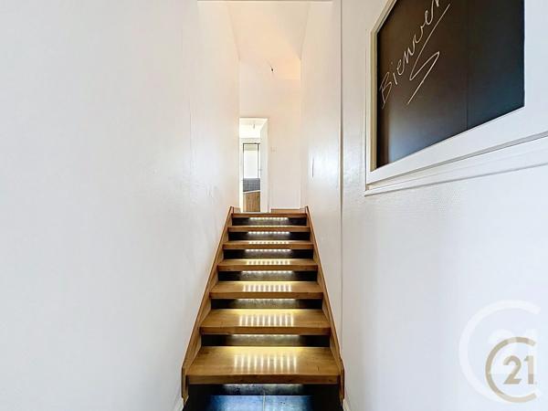 Maison à vendre  6 pièces - 109 m 2   MONTBELIARD  - 25
