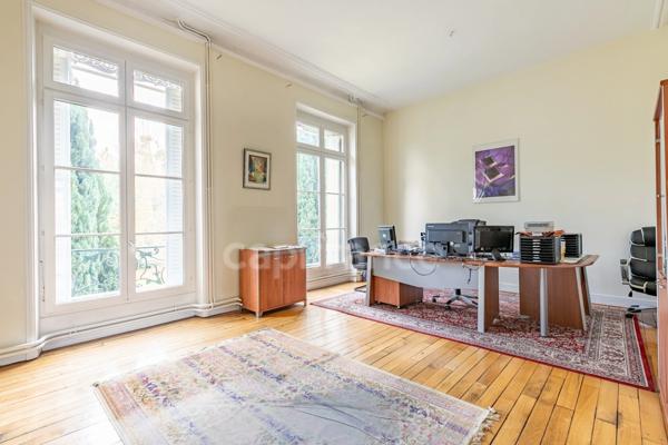 Château à vendre 30 pièces à REIMS (51)