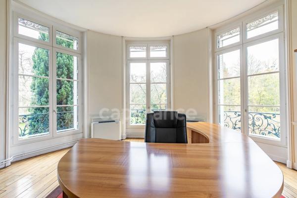 Château à vendre 30 pièces à REIMS (51)