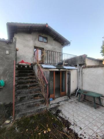 Maison indépendante idéalement située, bien rare