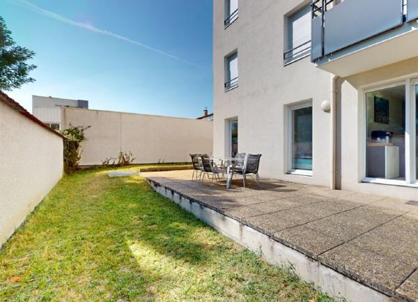 Appartement à vendre    3 pièces • 61 m2 Vaulx-en-Velin