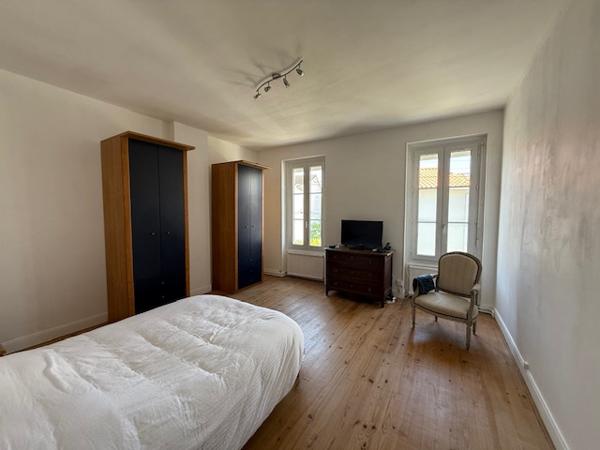 Royan (17200) 

CENTRE VILLE DE ROYAN MAISON DE VILLE