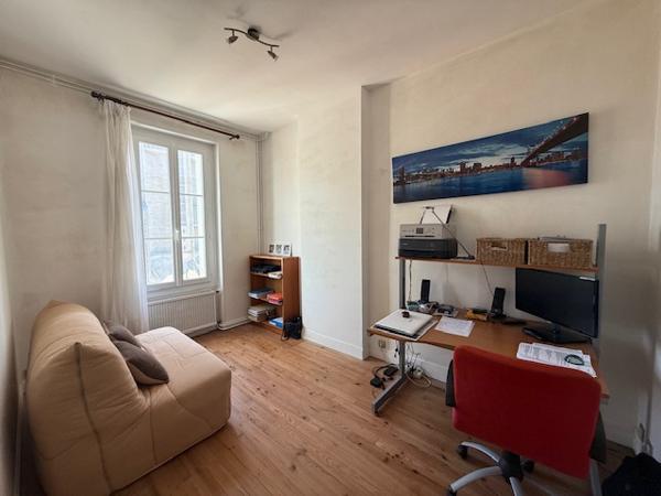 Royan (17200) 

CENTRE VILLE DE ROYAN MAISON DE VILLE