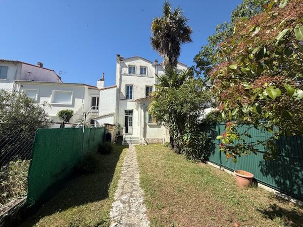 Royan (17200) 

CENTRE VILLE DE ROYAN MAISON DE VILLE