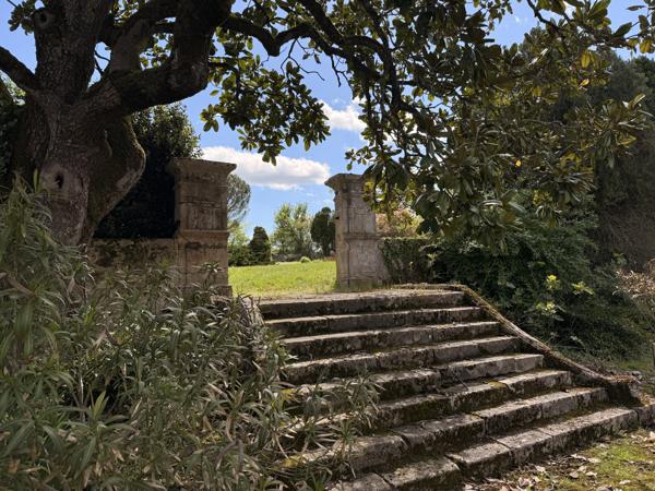 Domaine de caractère sur 15 hectares aux portes du Gers