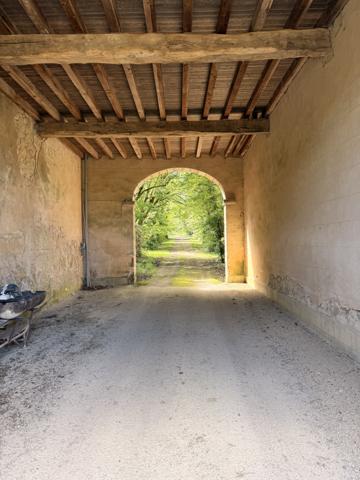 Domaine de caractère sur 15 hectares aux portes du Gers