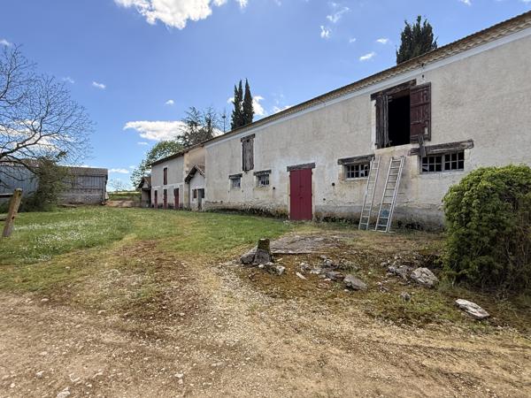 Domaine de caractère sur 15 hectares aux portes du Gers