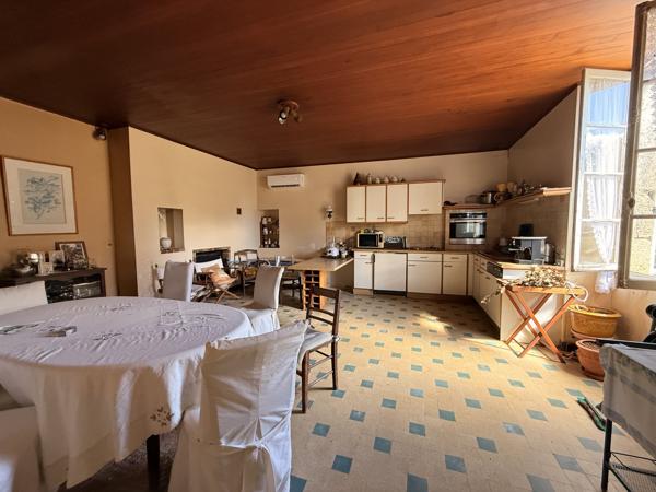 Domaine de caractère sur 15 hectares aux portes du Gers