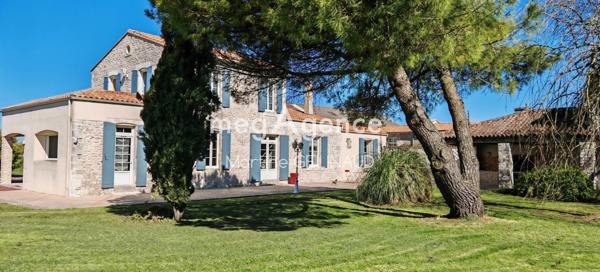 Maison à Royan, 17200 - 8 pièces 210m²