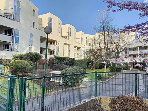 Proche commerces, écoles et gare de Franconville, appartement 3 pièces de 54 m² - Jardin