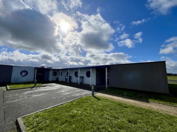 Vente d'un bâtiment de Bureaux 610 m2 et Terrain 9741 m2 à Meung-sur-Loire - Zone d'Activité Synergie