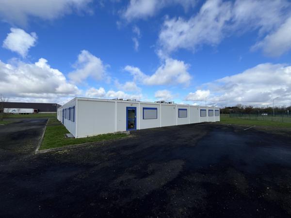 Vente d'un bâtiment de Bureaux 610 m2 et Terrain 9741 m2 à Meung-sur-Loire - Zone d'Activité Synergie