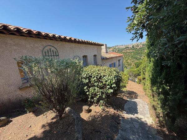 Maison à vendre 5 pièces LES ISSAMBRES (83)