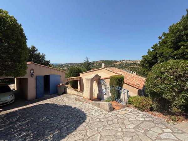 Maison à vendre 5 pièces LES ISSAMBRES (83)