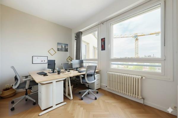 Bureaux à louer centre de Nantes espace lumineux avec cuisine équipée