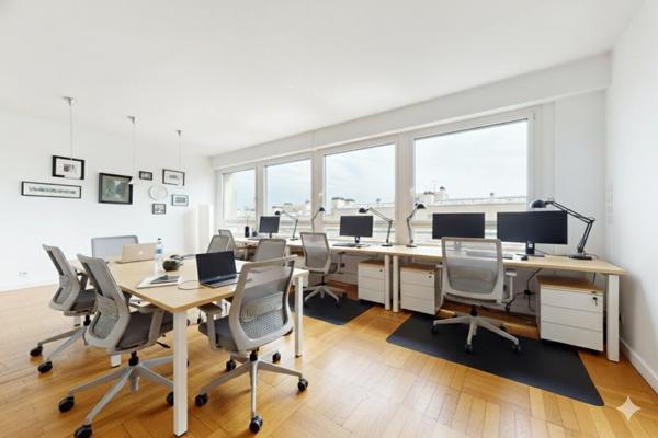 Bureaux à louer centre de Nantes espace lumineux avec cuisine équipée