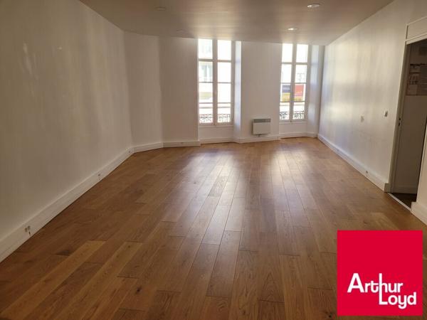 BIARRITZ, Place Clémenceau, BUREAU de 50 m²