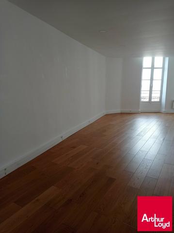 BIARRITZ, Place Clémenceau, BUREAU de 50 m²