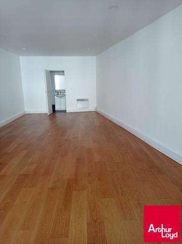 BIARRITZ, Place Clémenceau, BUREAU de 50 m²