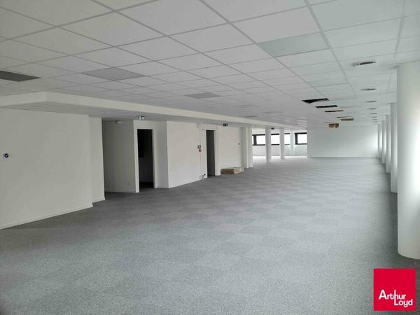 LOCATION BUREAU LE MANS GARE SUD TGV 405m² AVEC PARKING