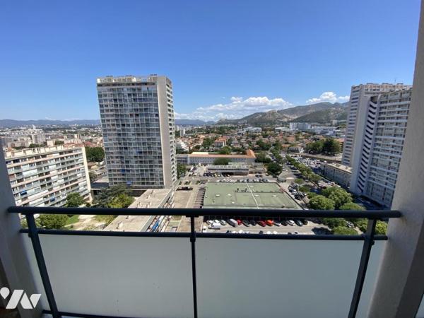 Appartement T4, deux balcons, traversant, 3 chambres , vue mer
