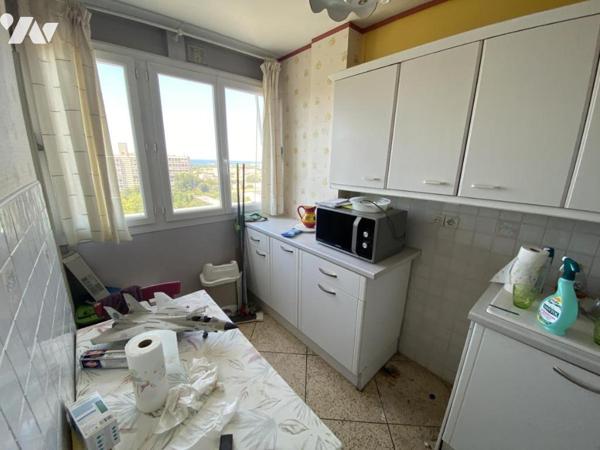 Appartement T4, deux balcons, traversant, 3 chambres , vue mer