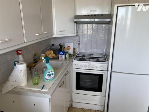 Appartement T4, deux balcons, traversant, 3 chambres , vue mer