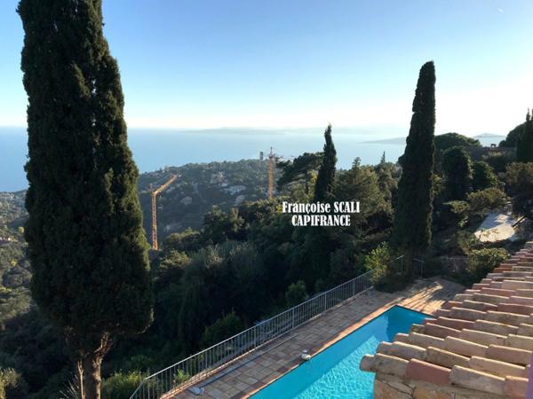 Maison à vendre 5 pièces LES ISSAMBRES (83)