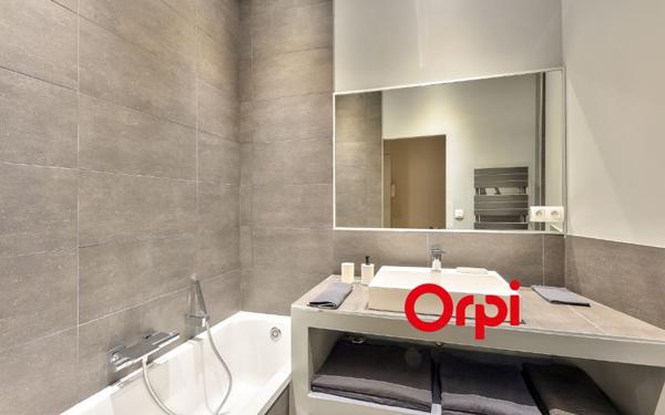 Appartement à louer    3 pièces •  Lyon 2