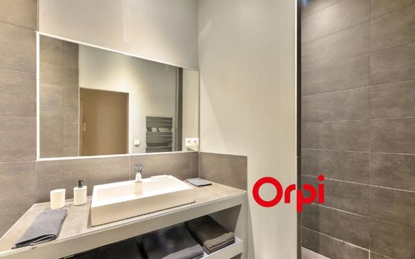 Appartement à louer    3 pièces •  Lyon 2