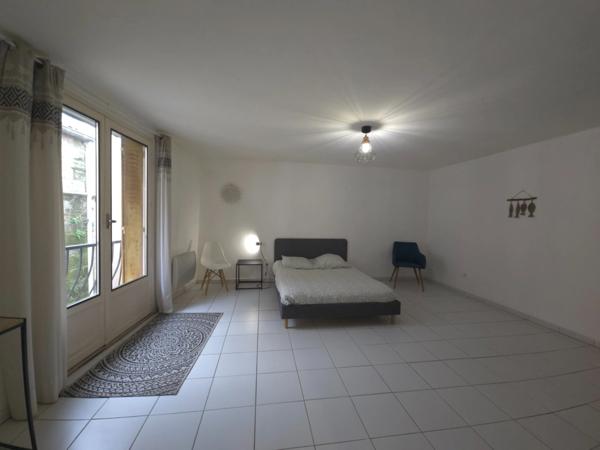 Immeuble à vendre - 2 Appartements - PEZENAS (34)