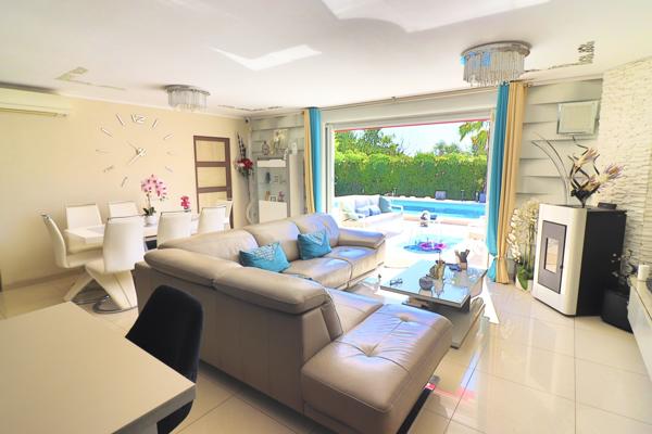 Taradeau: maison T5 + bureau sur 700m2 avec piscine