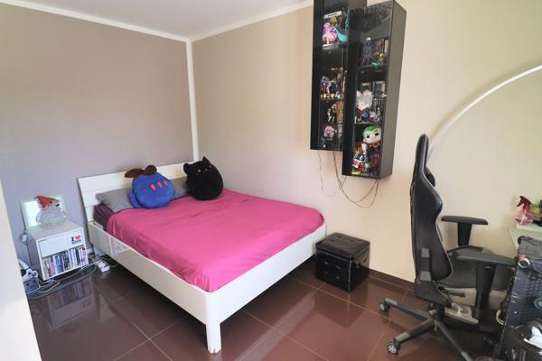 Taradeau: maison T5 + bureau sur 700m2 avec piscine