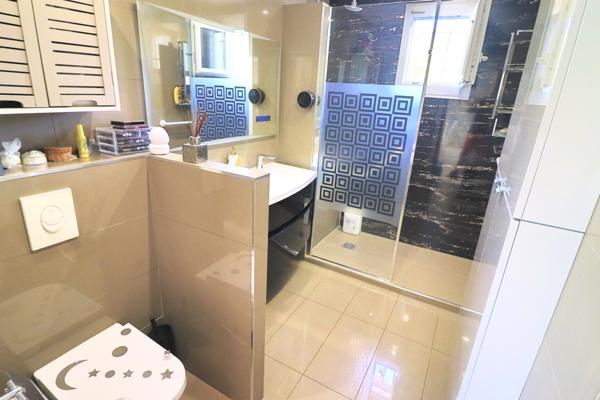 Taradeau: maison T5 + bureau sur 700m2 avec piscine