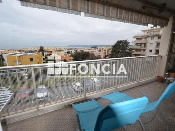 Location Appartement 4 pièces 84 m² - 77 AVENUE RAOUL DUFY - ENTREE A Nice 06200