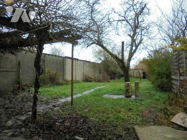 Maison de village offrant 5 chambres + bureau