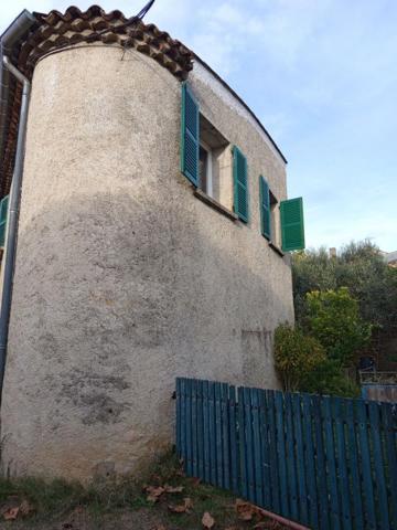 Appartement 101m², 3 chambres avec jardin arboré Malataverne 159 000HAI