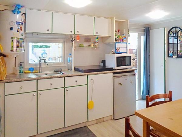 Beauzac(43), mobil - home de 26 m2 habitables, 1 chambre, sur 138 m2 de terrain