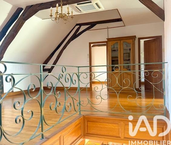 Maison à vendre 6 pièces 221,32 m² Saint-Amand-Montrond