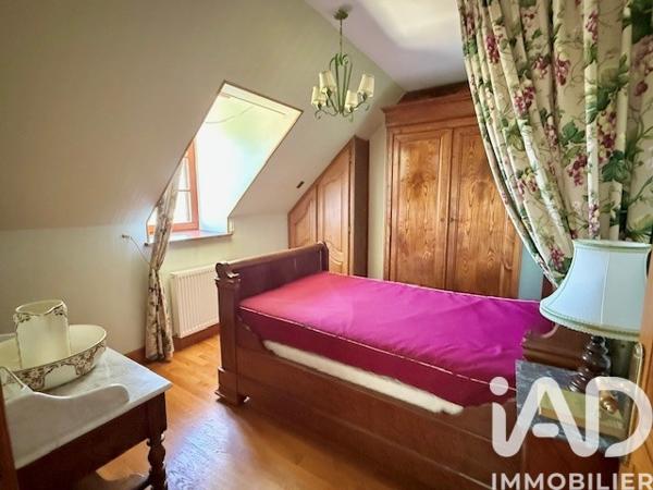Maison à vendre 6 pièces 221,32 m² Saint-Amand-Montrond