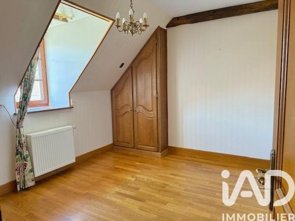 Maison à vendre 6 pièces 221,32 m² Saint-Amand-Montrond