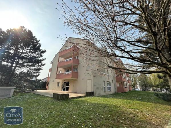 Appartement à louer 2 pièces 47.95m² Villabé (91100)