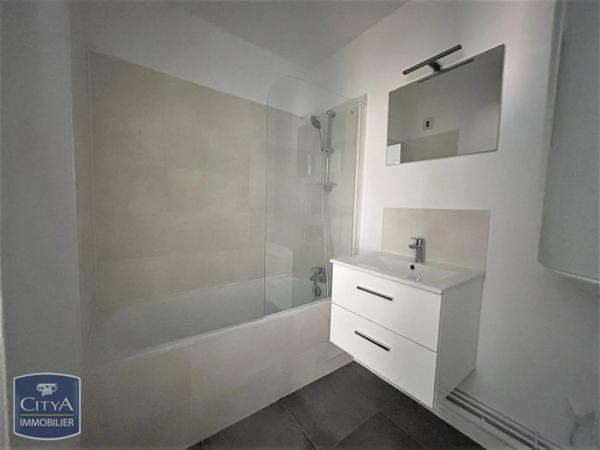 Appartement à louer 2 pièces 47.95m² Villabé (91100)