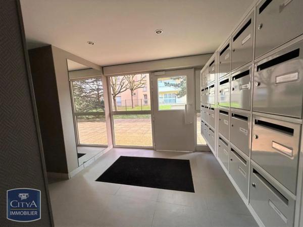 Appartement à louer 2 pièces 47.95m² Villabé (91100)