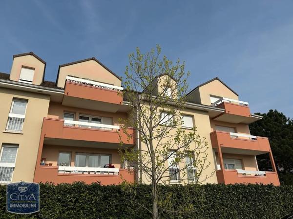 Appartement à louer 2 pièces 47.95m² Villabé (91100)