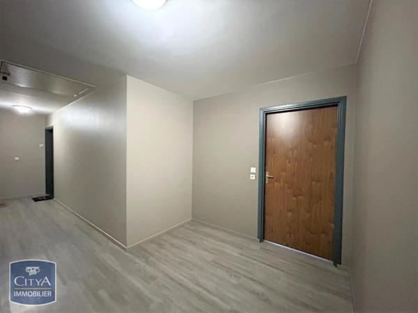 Appartement à louer 2 pièces 47.95m² Villabé (91100)