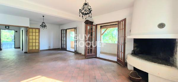 Aix En Provence- 13090-Maison familiale de type 6 pièces sur parcelle de 5866 m2